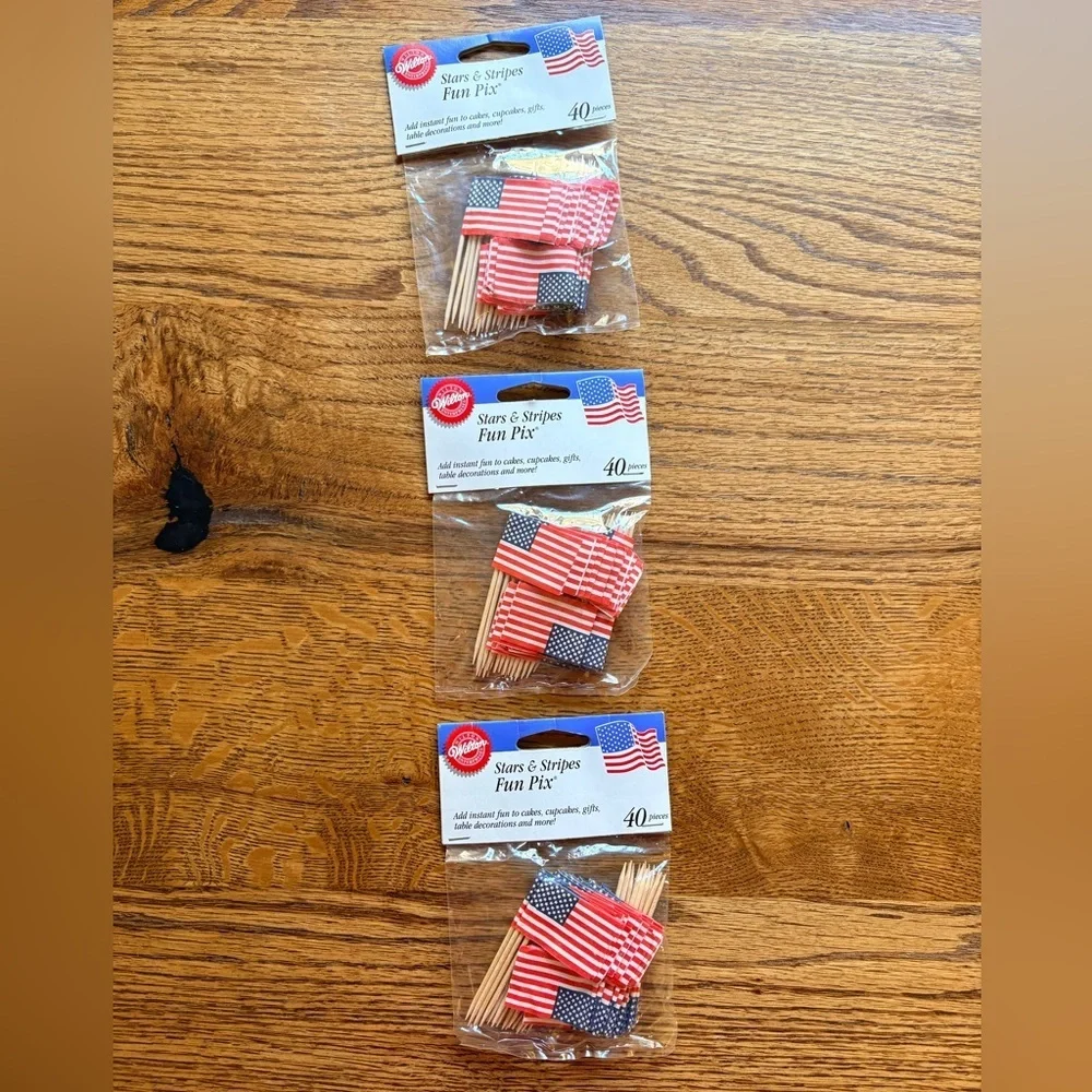 VINTAGE-NEW- 3 packs- Wilton Stars & Stripes Fun Pix- Red, White, Blue Flags